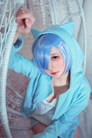 [Cosplay Photo] Anime blogger Xianyin sic - RE's life in another world from scratch Rem cat pajamas