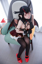 [Bienestar COS] Anime blogger G44 no será lastimado - Robelia Succubus