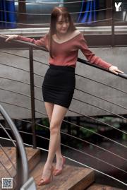 [异思趣向IESS] Model Wanping "Explore the Spiral Stairs" Beautiful legs and silk feet