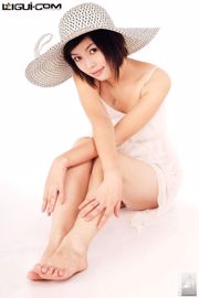 Model Muzi "Foot the Smile of a Straw Hat with Rounded Corners" [Ligui LiGui] Silk Foot Photo Picture