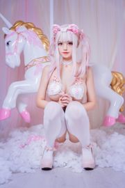 [Foto Cosplay] Linda Miss Sister Honey Cat Qiu - Candy Holiday