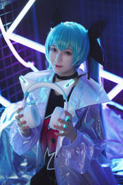 [Cosplay寫真] 動漫博主鐵板燒鬼舞w - 妖舞耳機miku